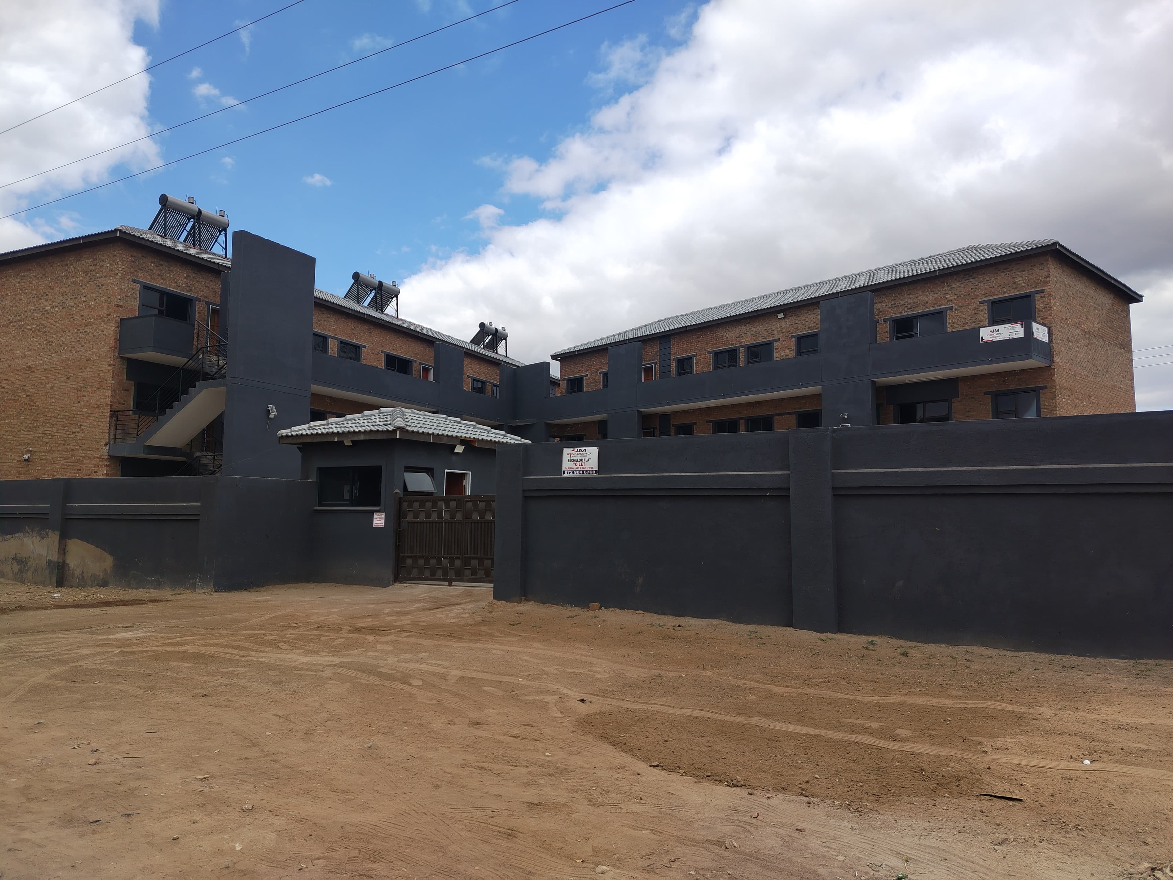 LESICHA HOUSE main image