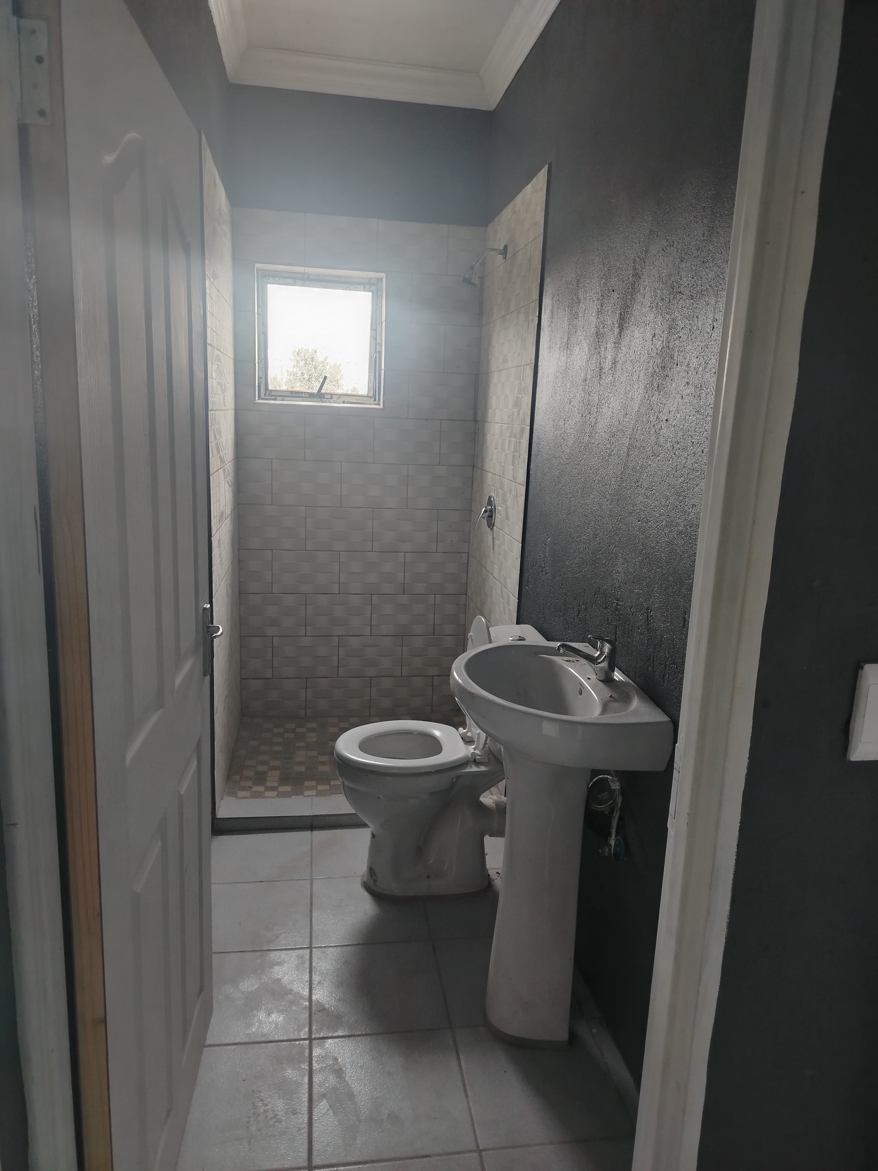 LESICHA HOUSE image 2